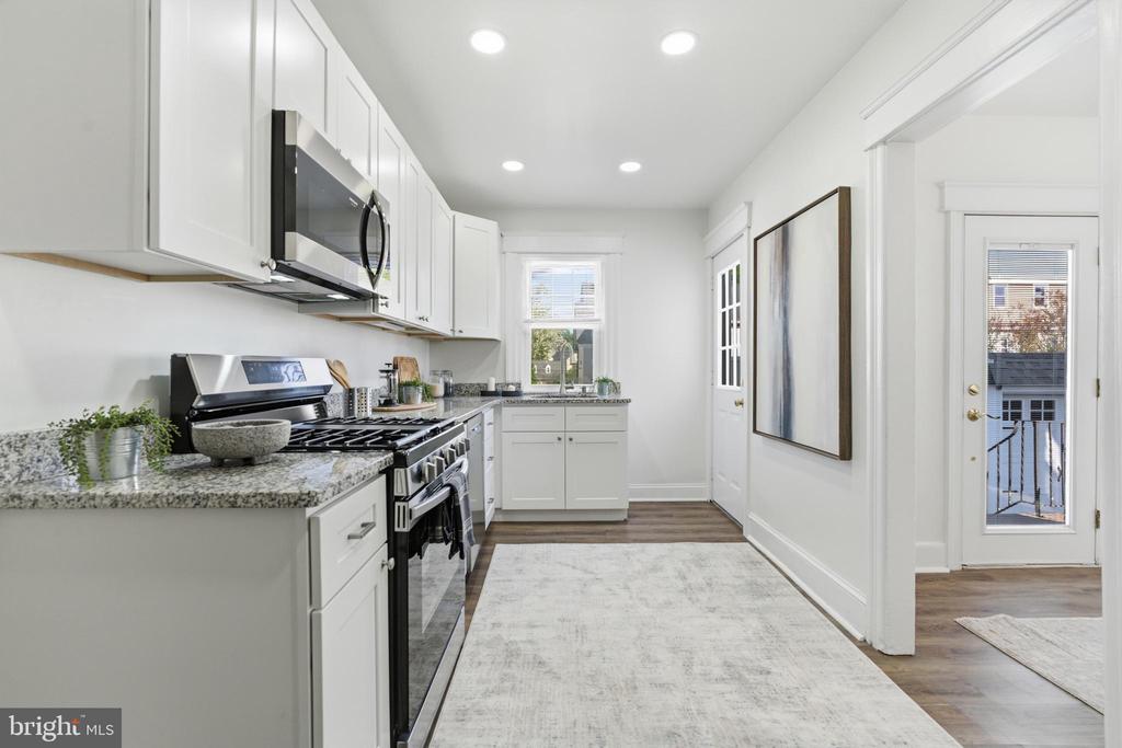 746 OAK VIEW ROAD