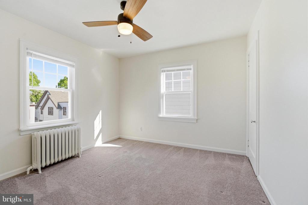 746 OAK VIEW ROAD