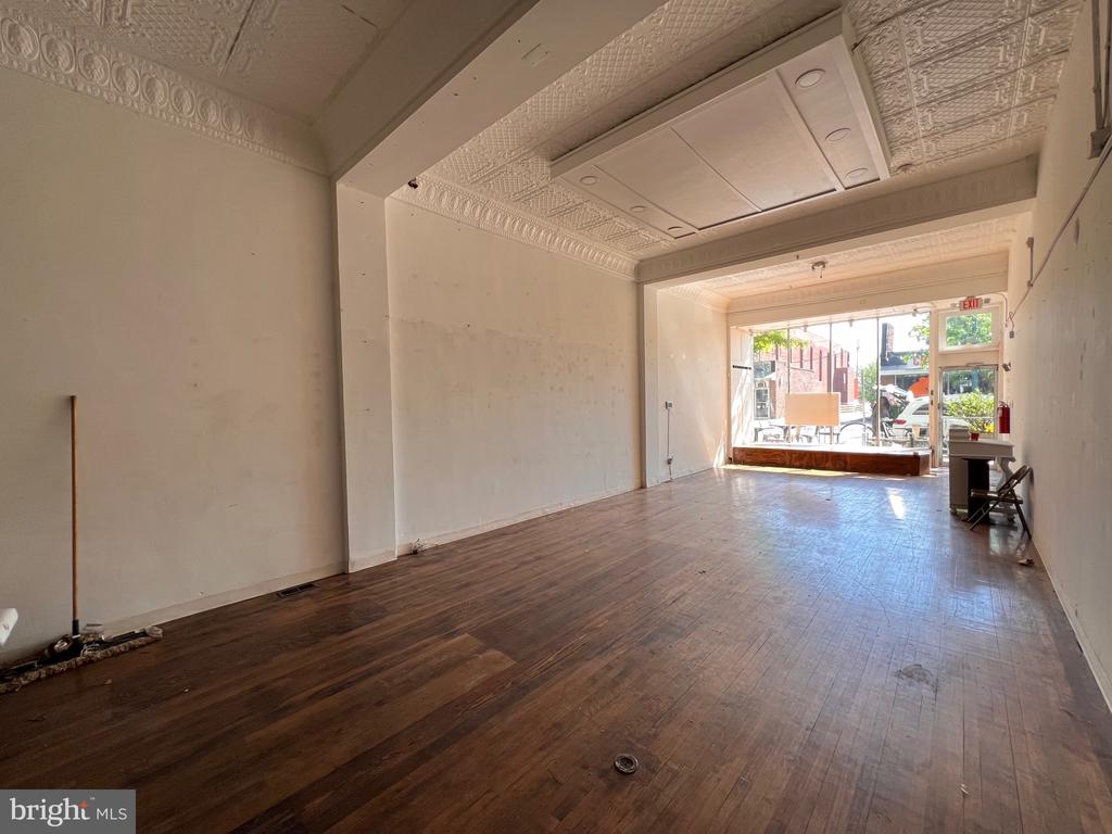 26 N LANSDOWNE AVENUE