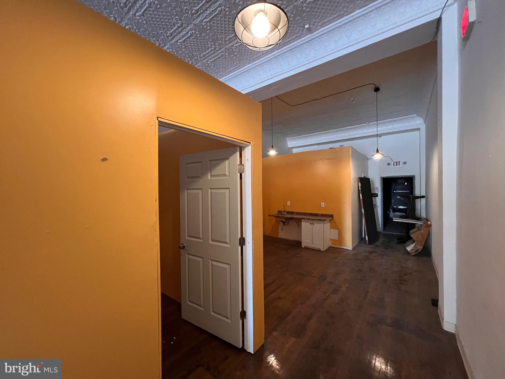26 N LANSDOWNE AVENUE