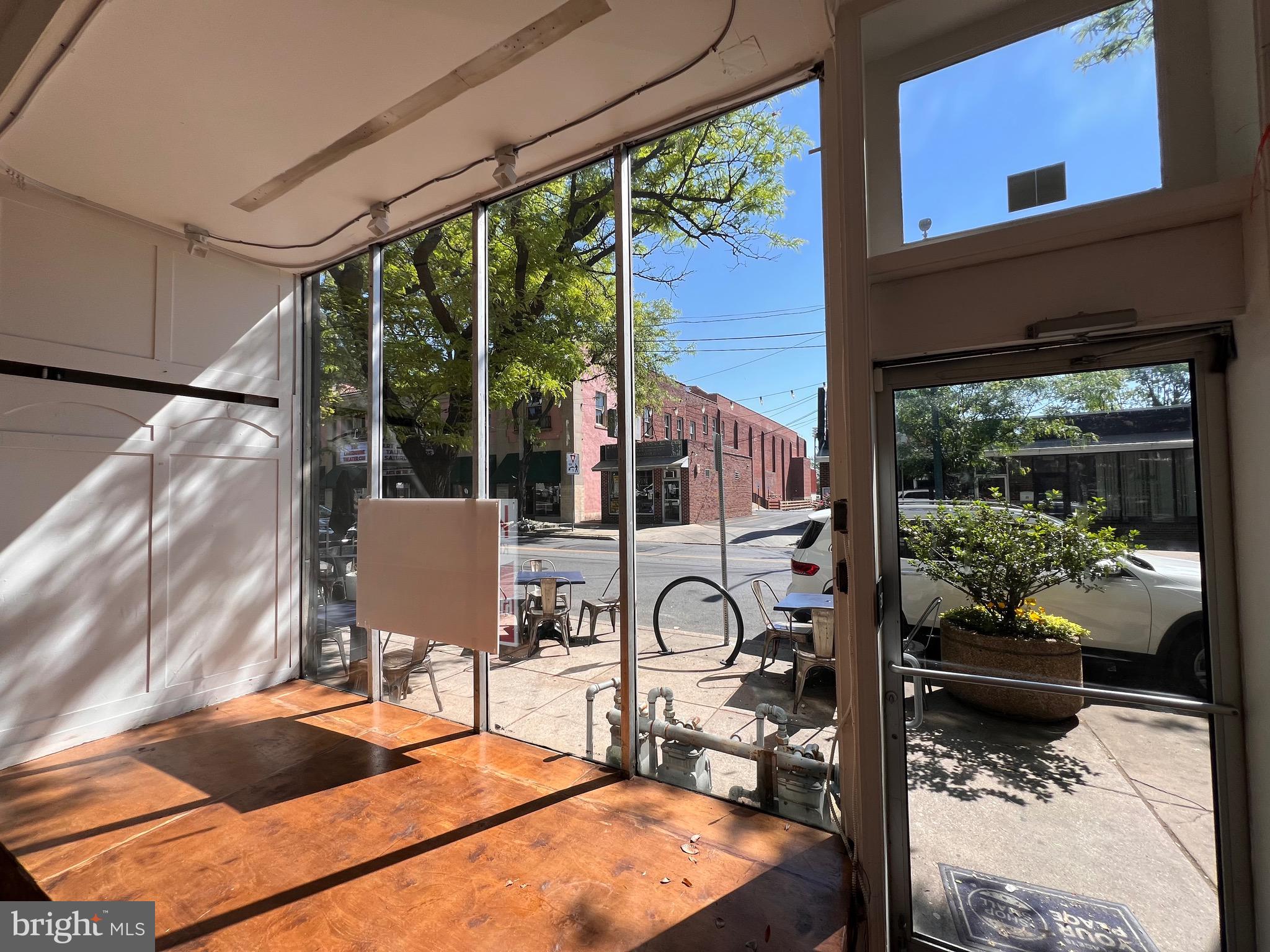26 N LANSDOWNE AVENUE