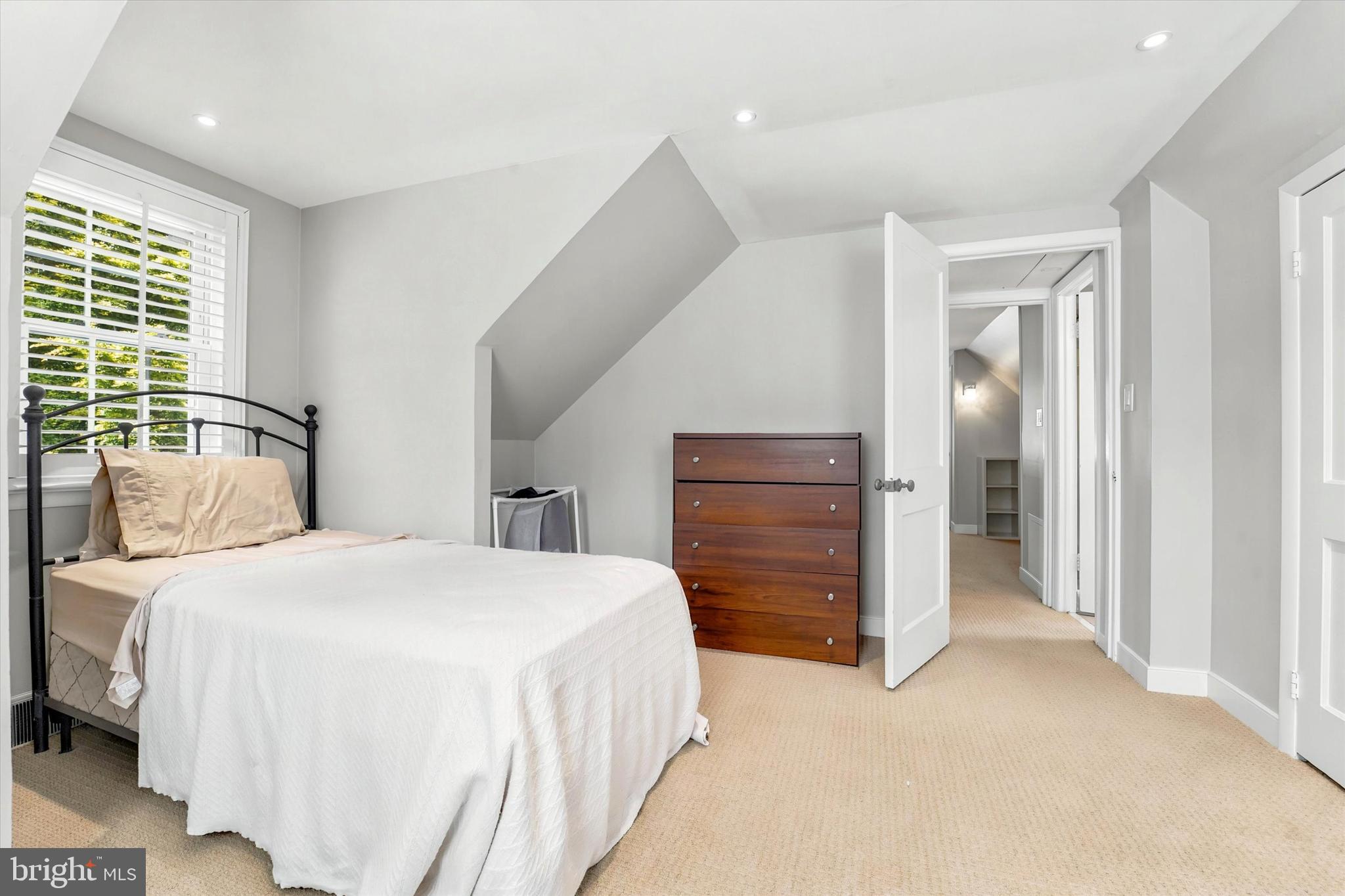 103 W 8TH STREET