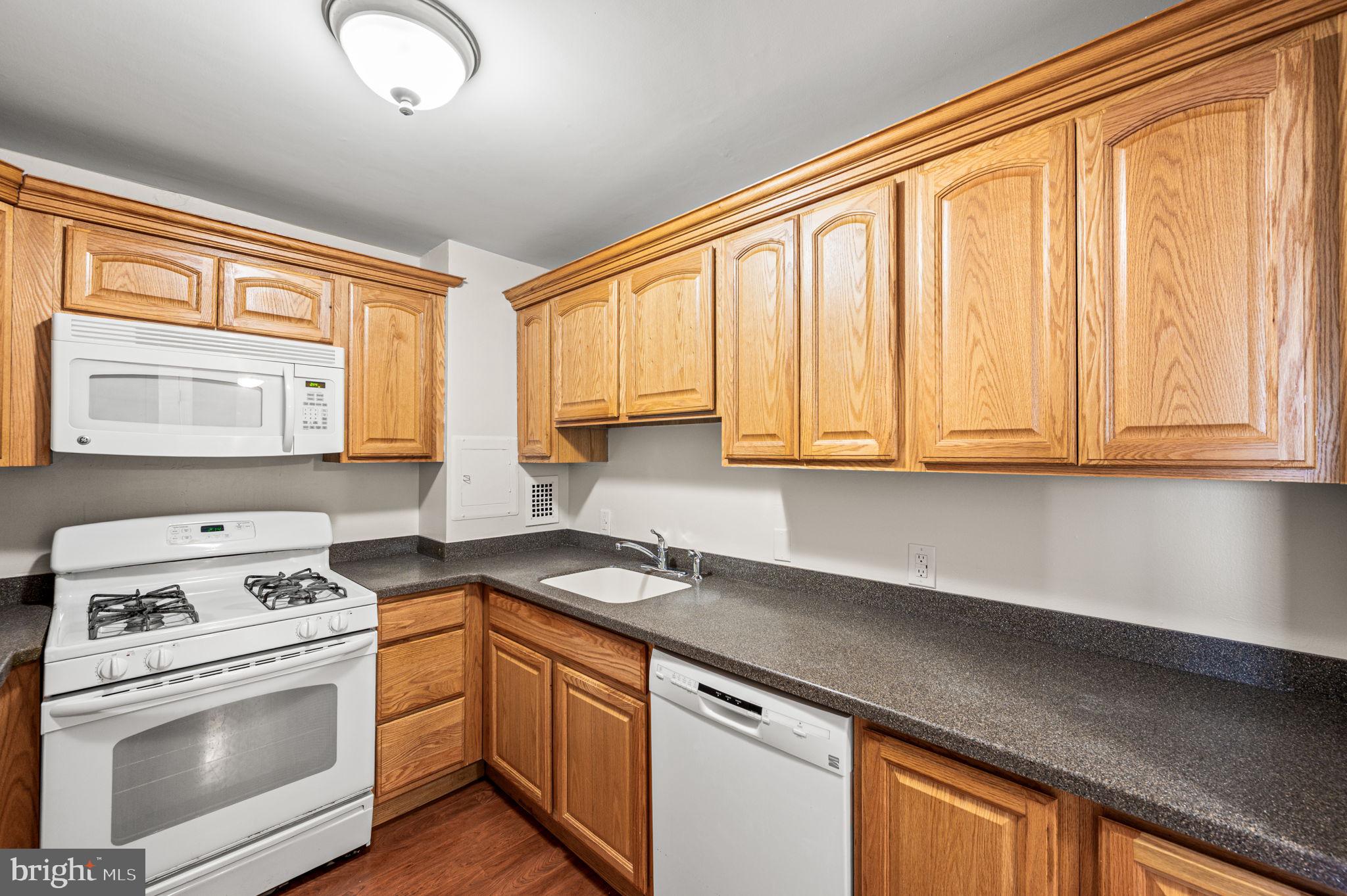 1030 E LANCASTER AVENUE 622