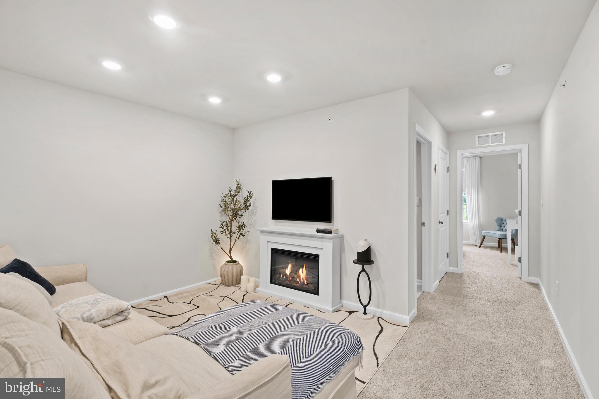 50 ROSE HILL WAY