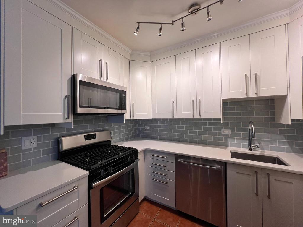 80 W BALTIMORE AVENUE C604