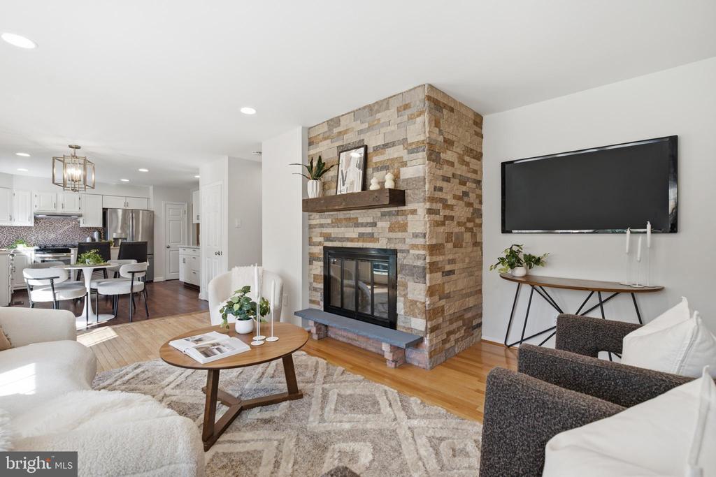 305 SAINT ANDREWS DRIVE