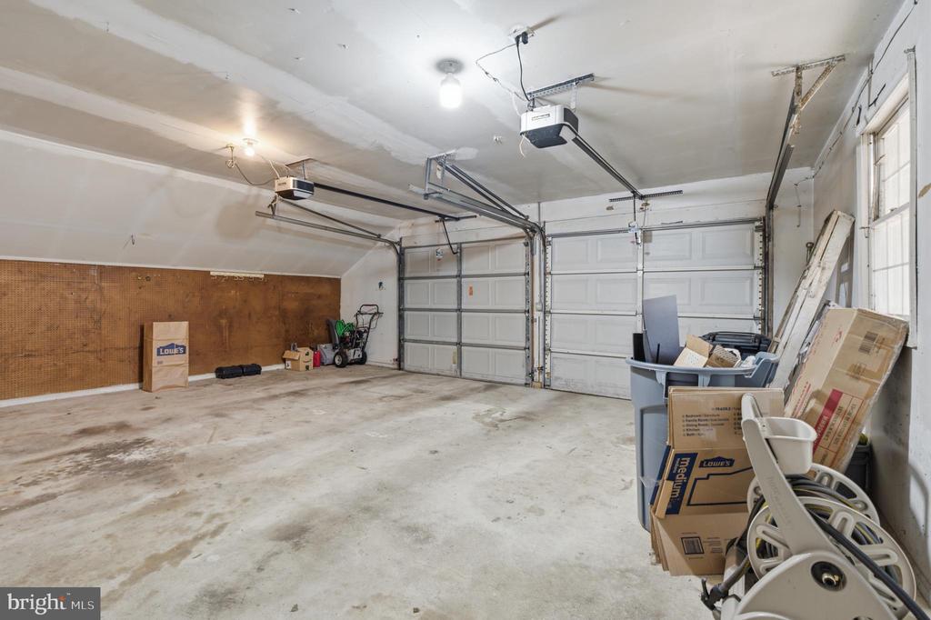 305 SAINT ANDREWS DRIVE