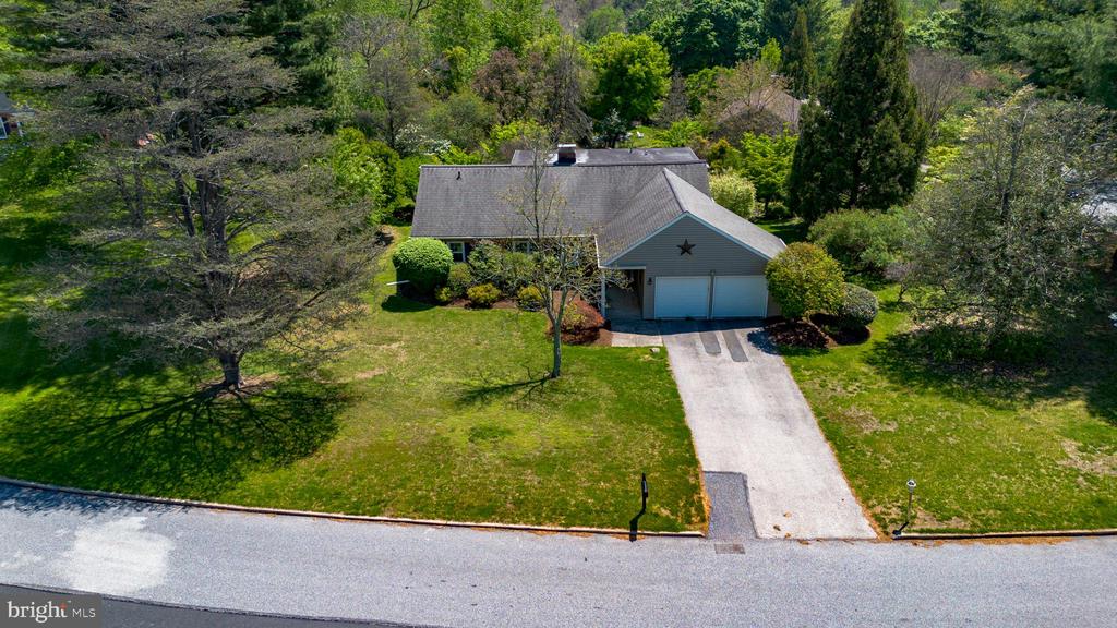 305 SAINT ANDREWS DRIVE