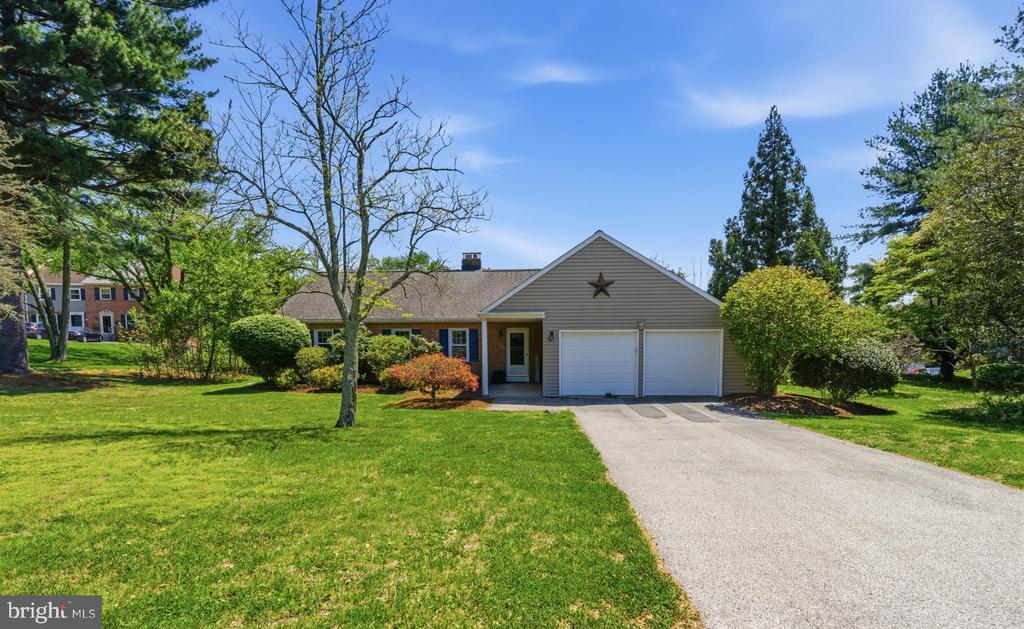 305 SAINT ANDREWS DRIVE