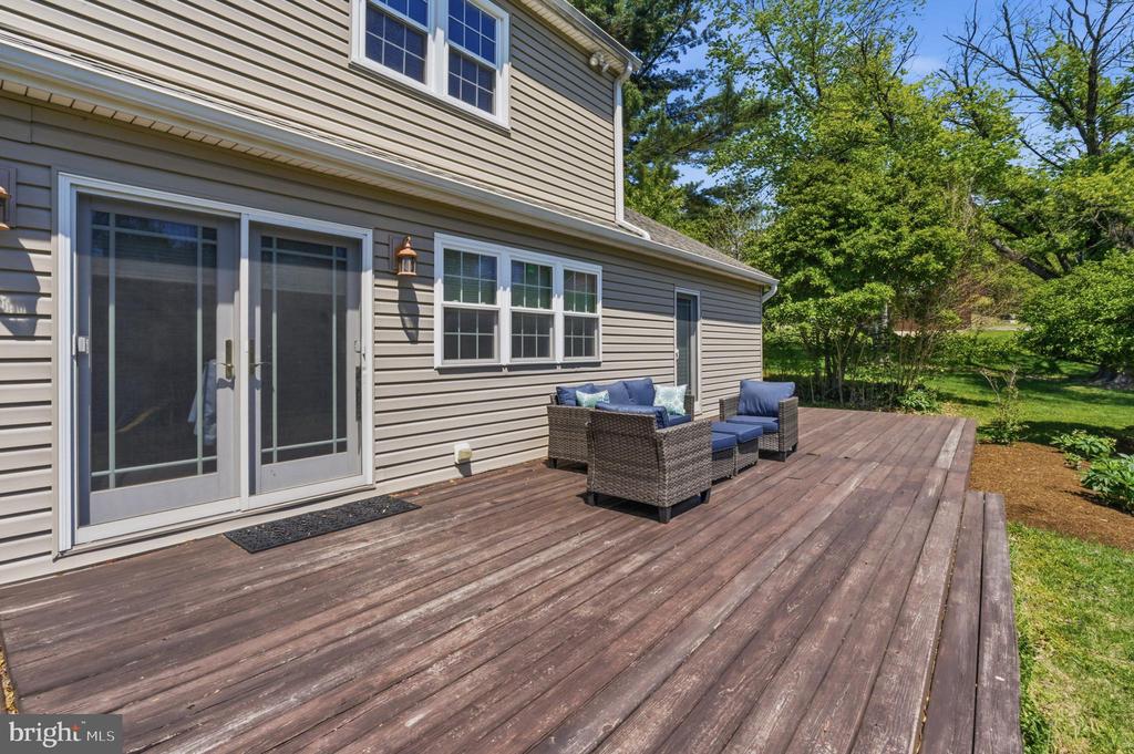 305 SAINT ANDREWS DRIVE