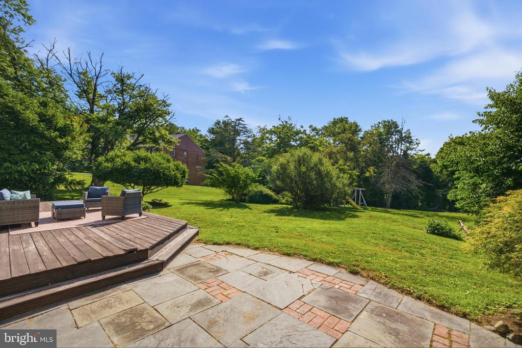 305 SAINT ANDREWS DRIVE