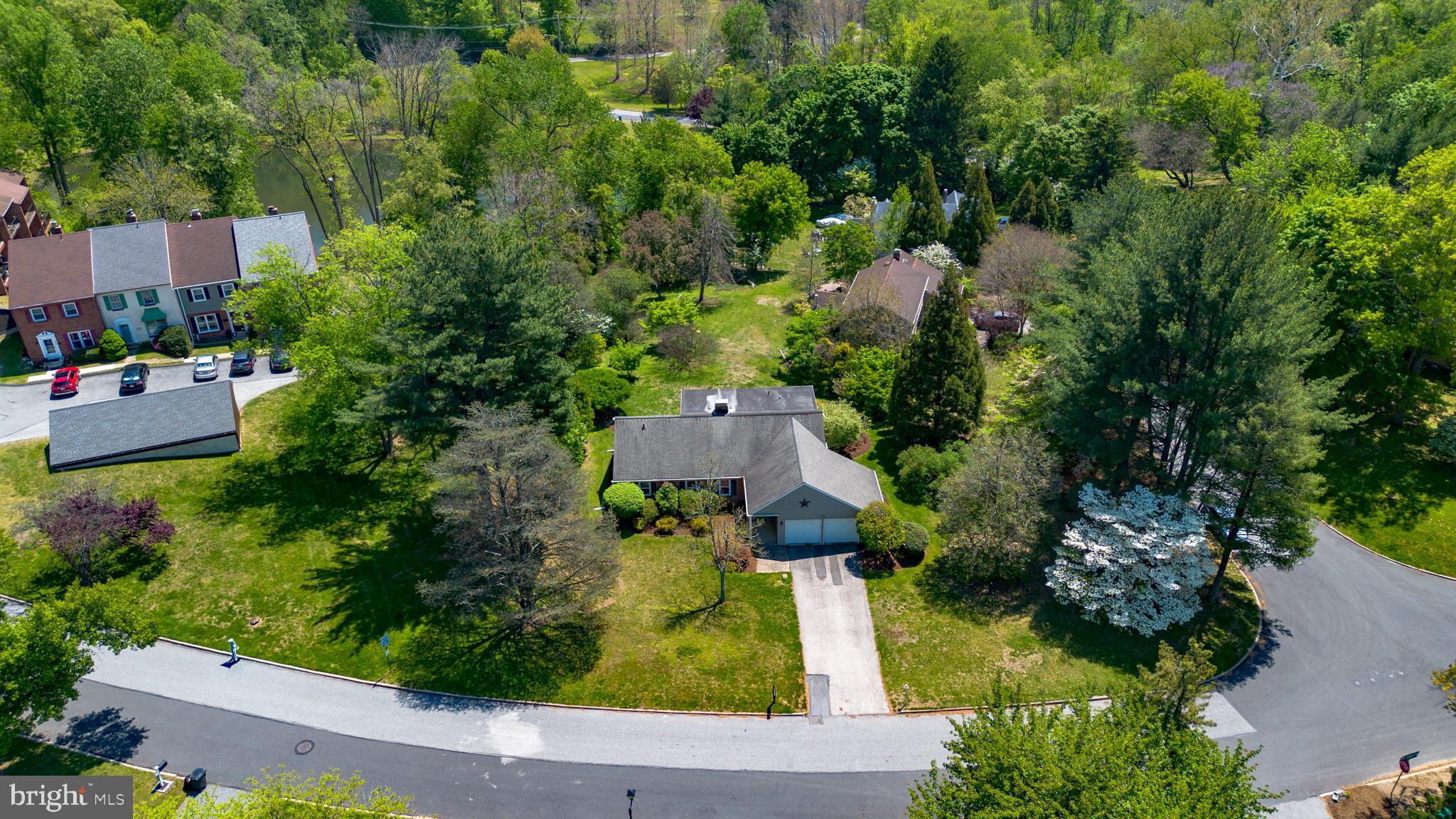 305 SAINT ANDREWS DRIVE