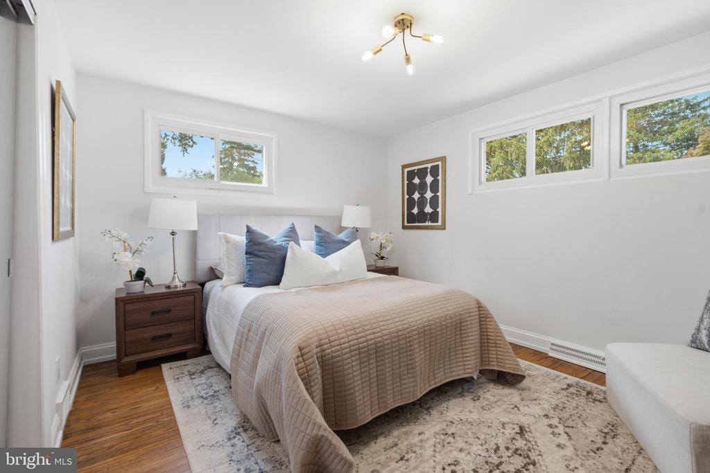 30 MEADOWBROOK LANE