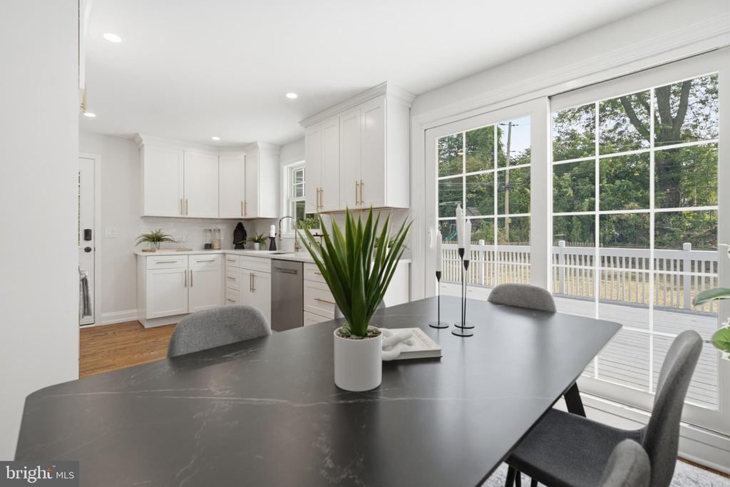 30 MEADOWBROOK LANE