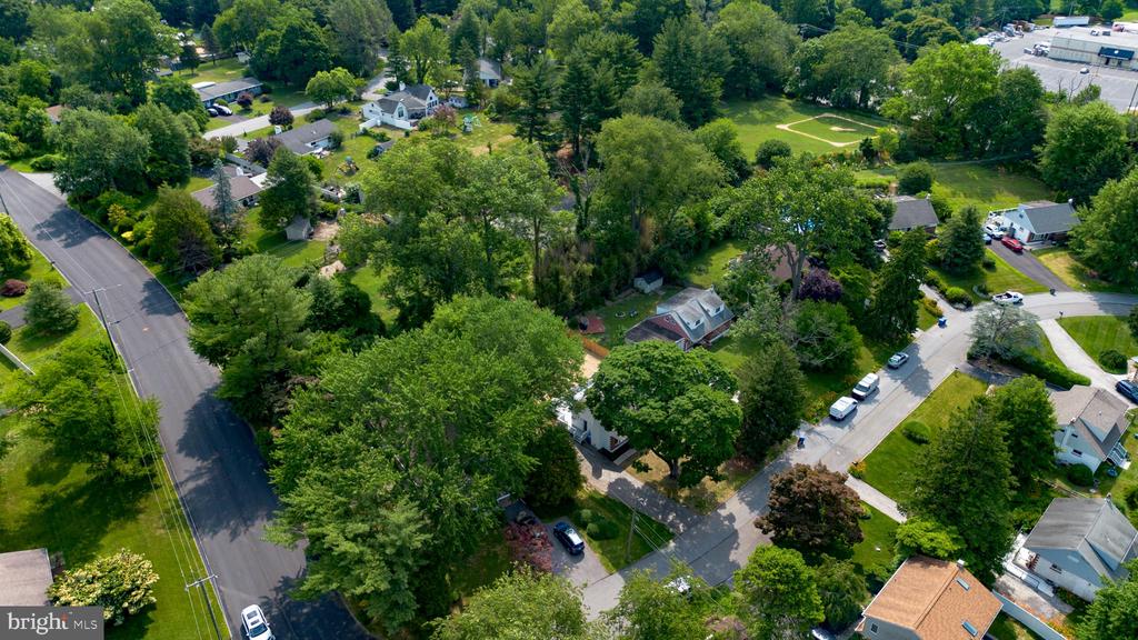 30 MEADOWBROOK LANE