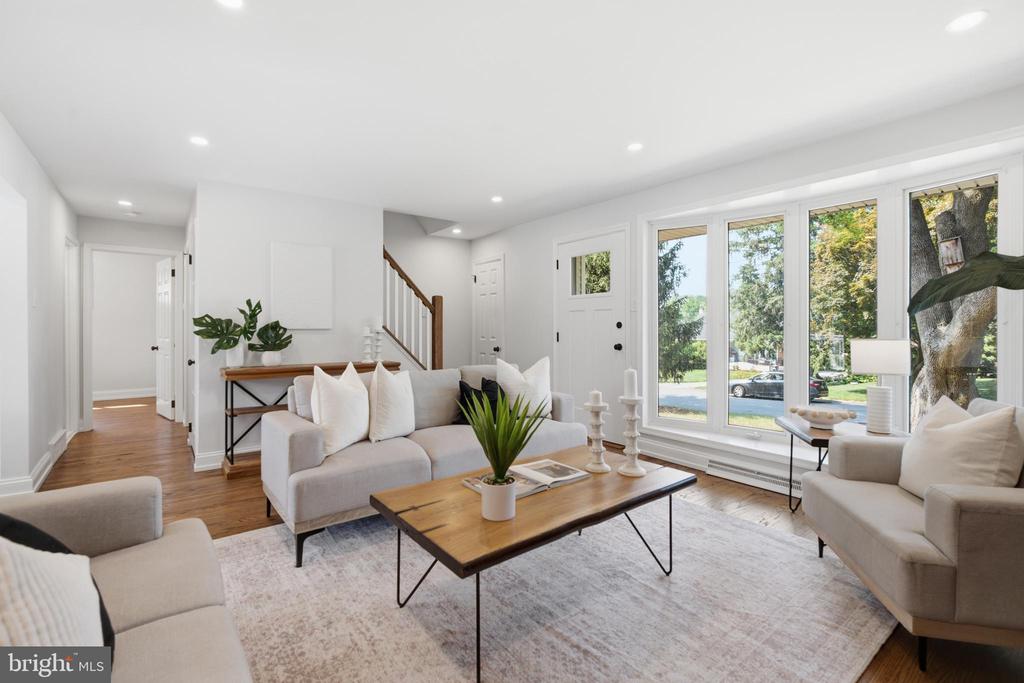 30 MEADOWBROOK LANE