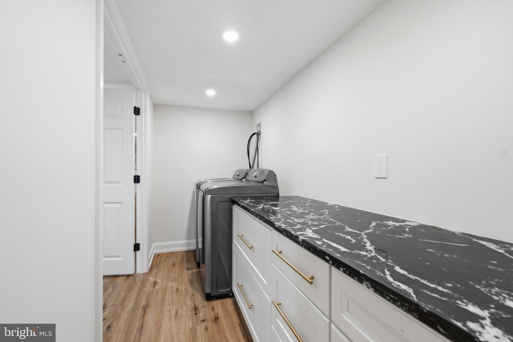 30 MEADOWBROOK LANE