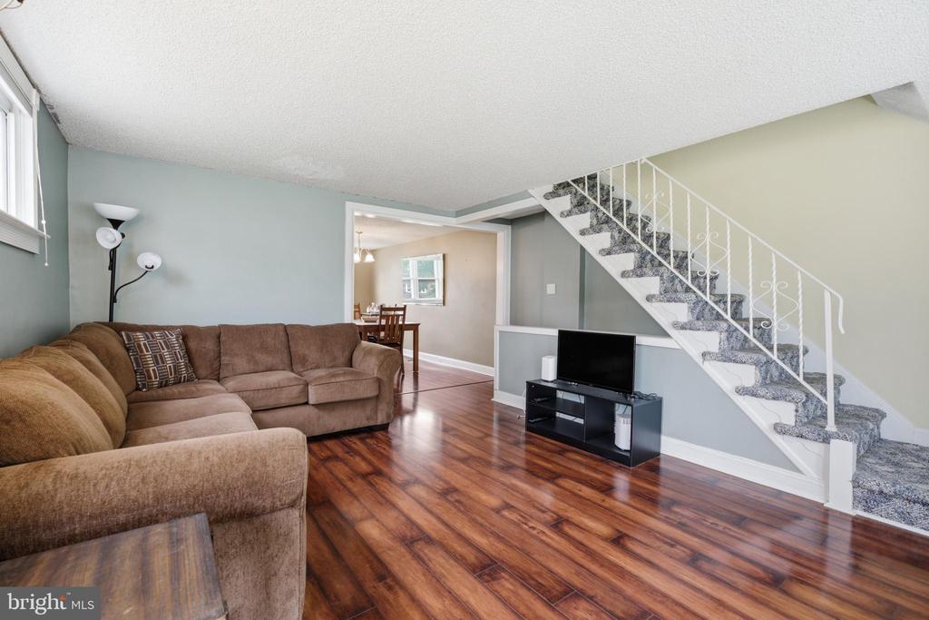 2574 STONEYBROOK LANE