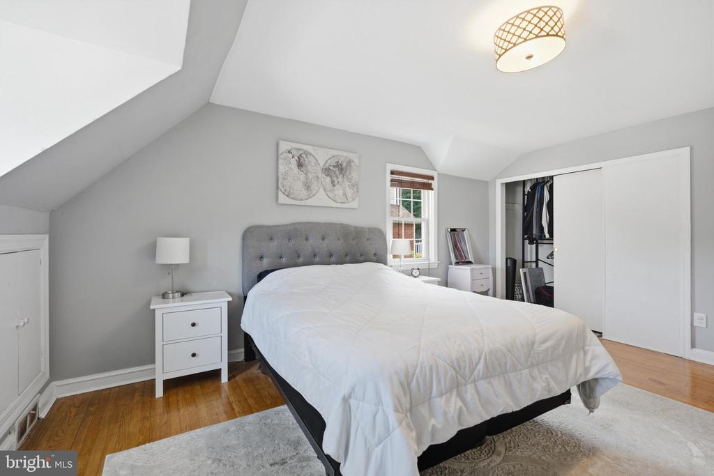 455 GLENDALE CIRCLE
