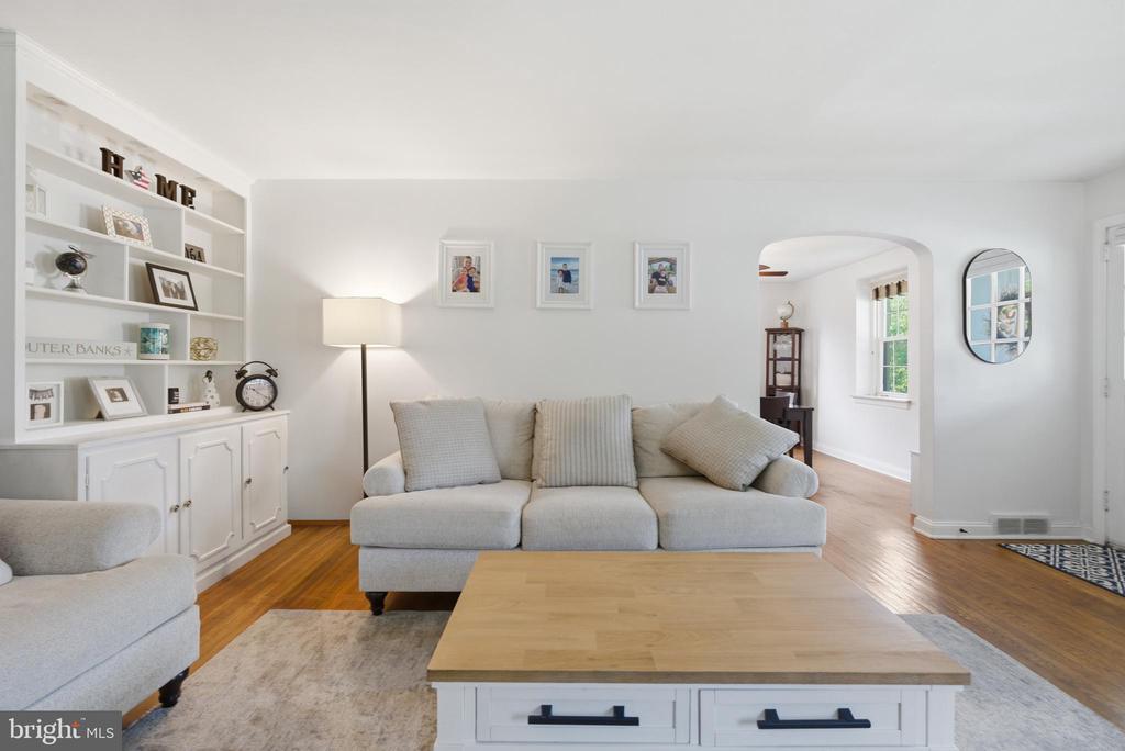 455 GLENDALE CIRCLE