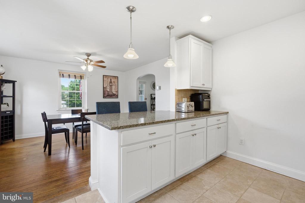 455 GLENDALE CIRCLE
