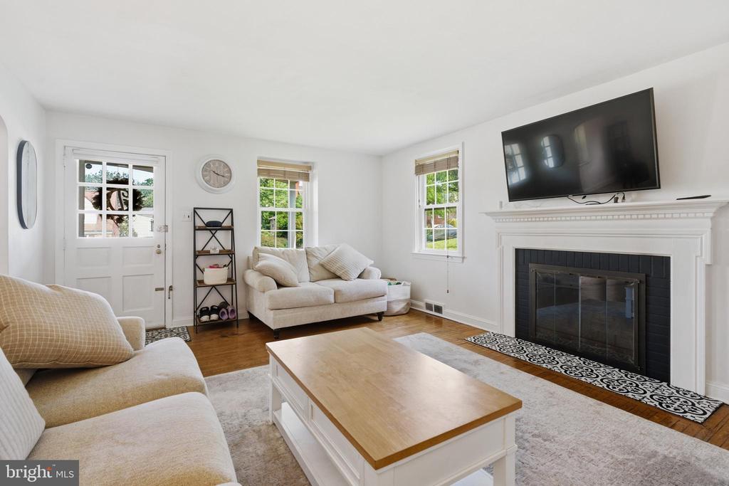 455 GLENDALE CIRCLE