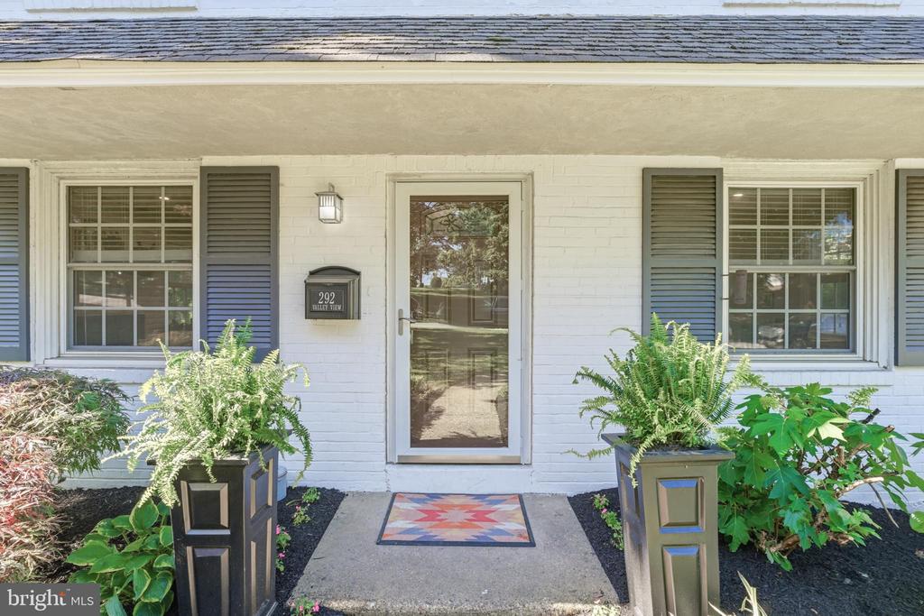 292 VALLEY VIEW ROAD