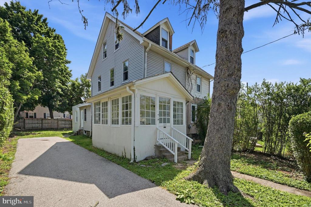 729 HAVERFORD ROAD
