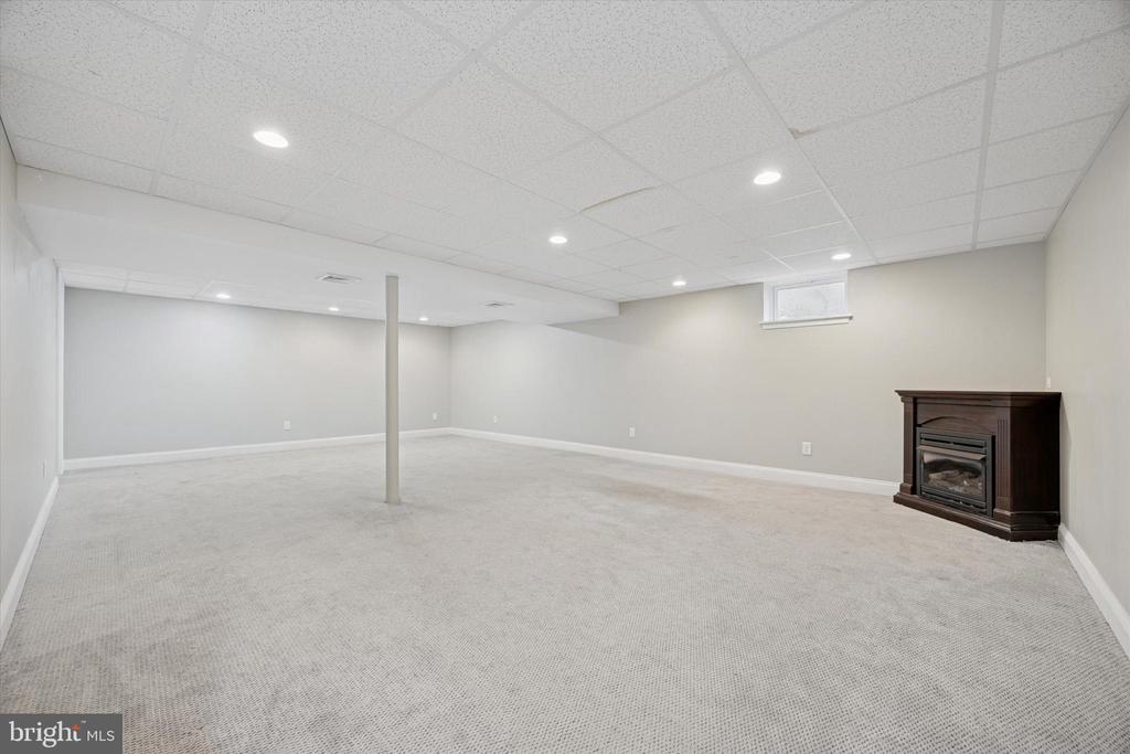 116 WALNUT HILL LANE