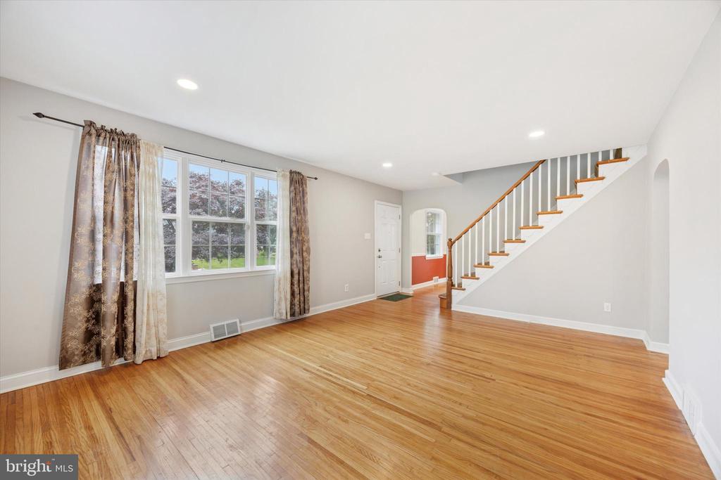 116 WALNUT HILL LANE