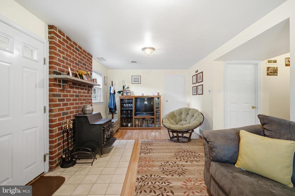 113 LOMBARDY DRIVE