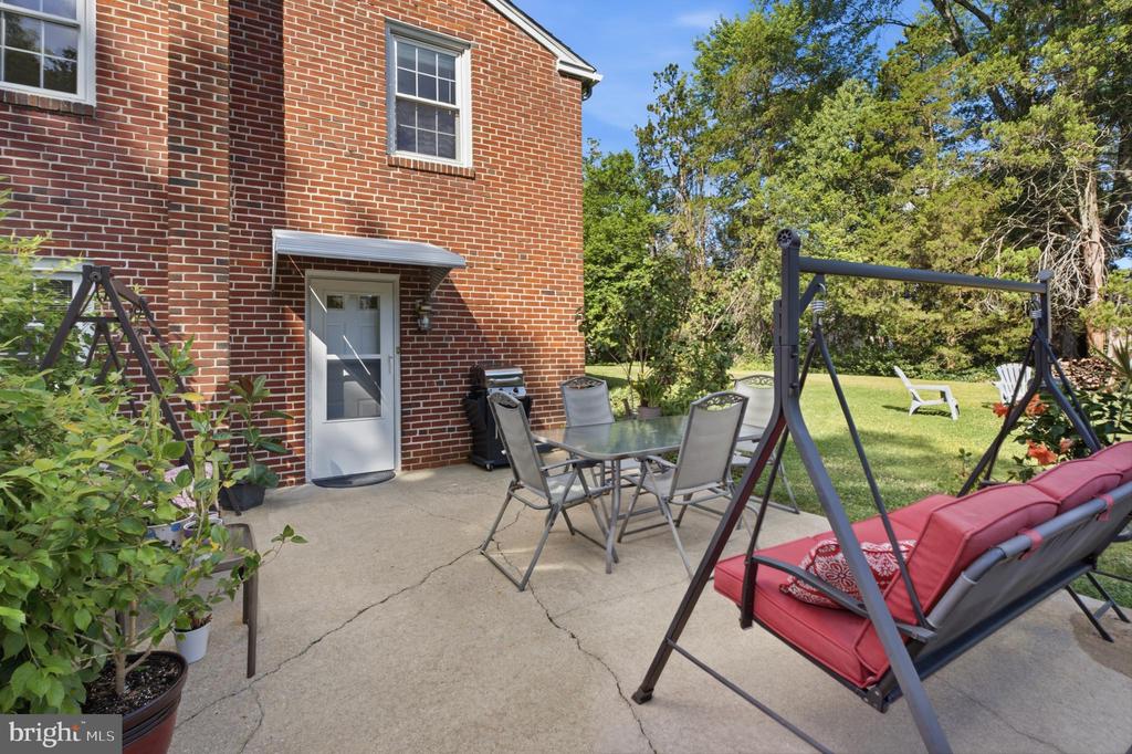 113 LOMBARDY DRIVE