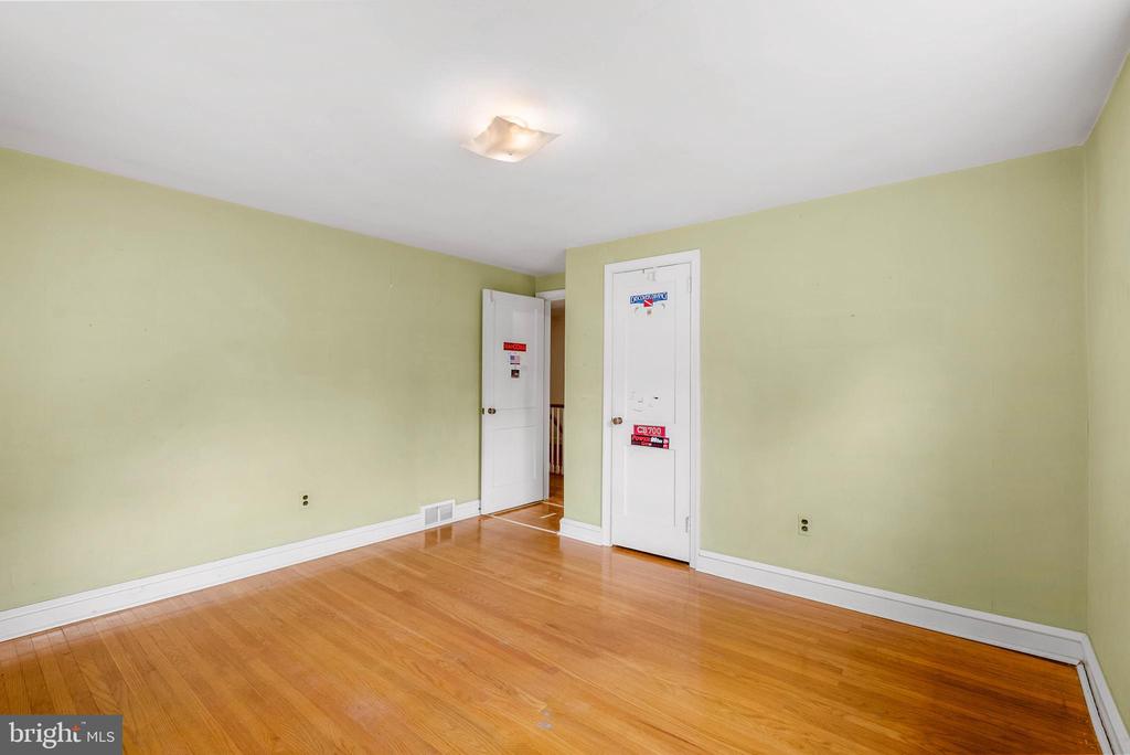 402 HAWTHORNE ROAD