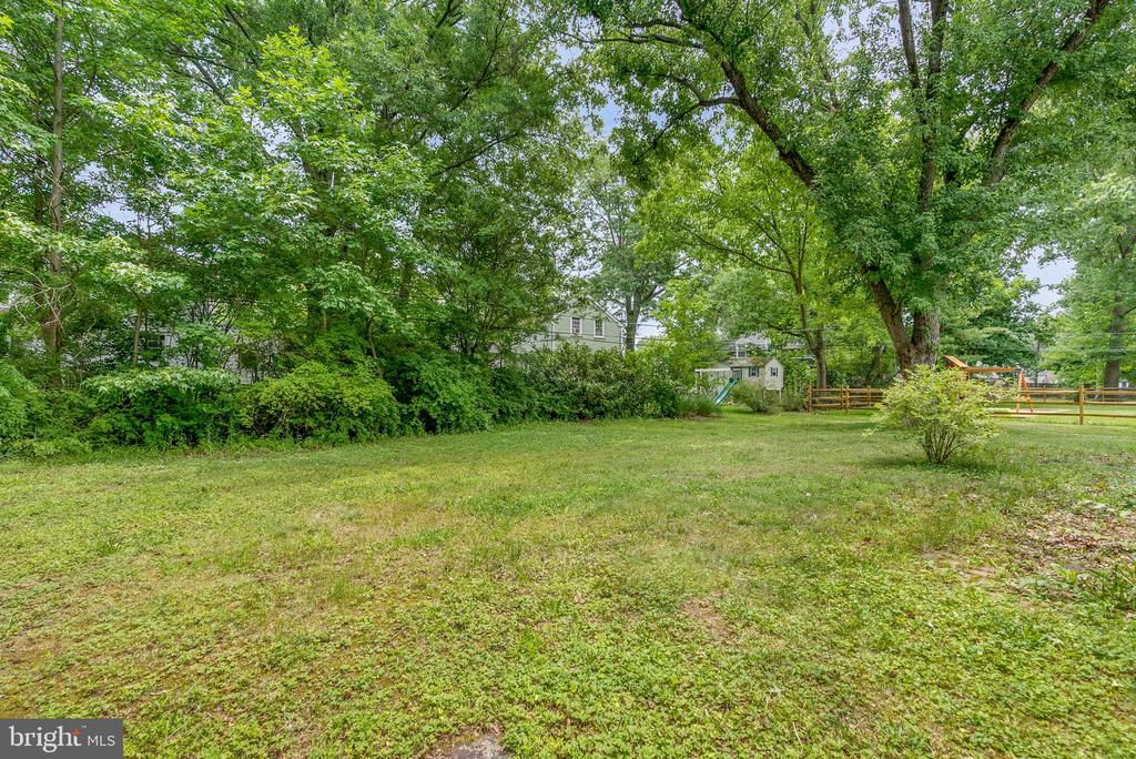402 HAWTHORNE ROAD