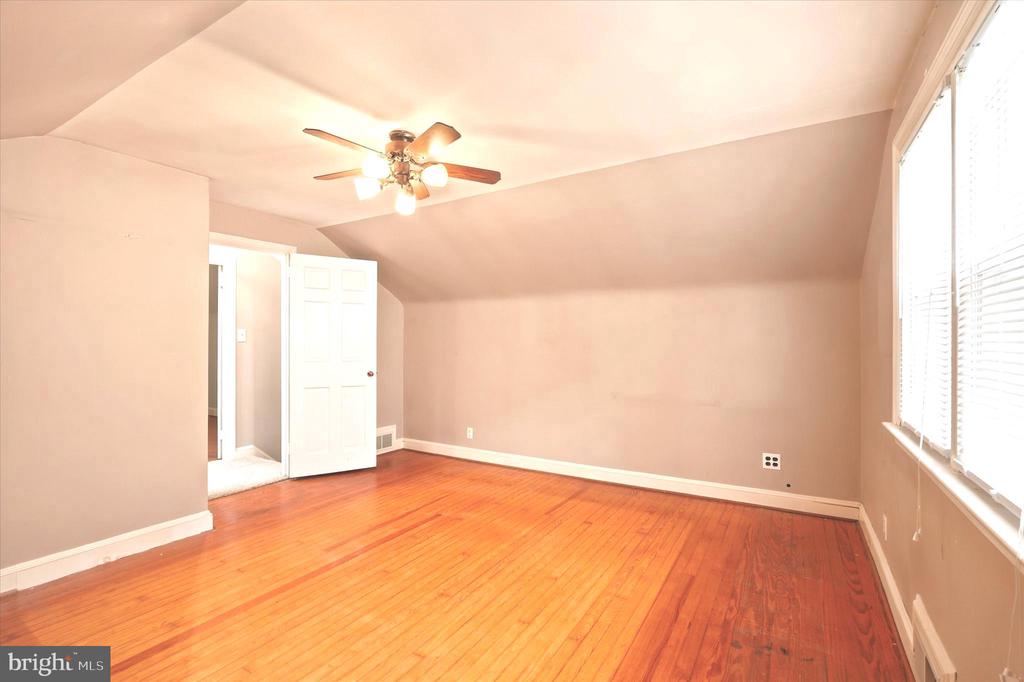 2434 MERWOOD LANE