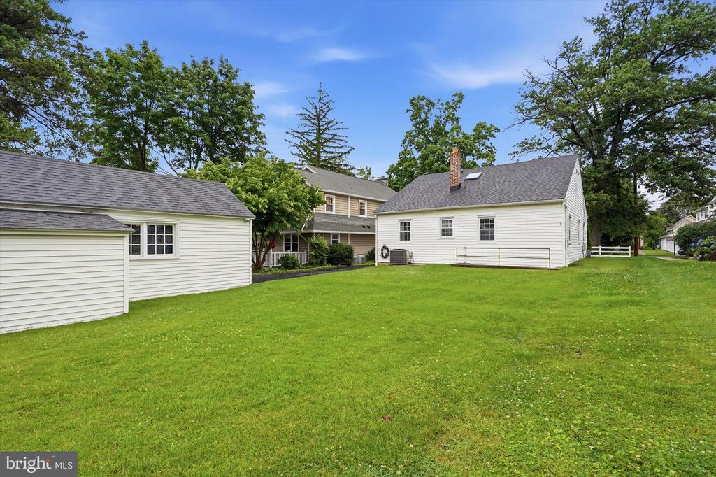 2434 MERWOOD LANE