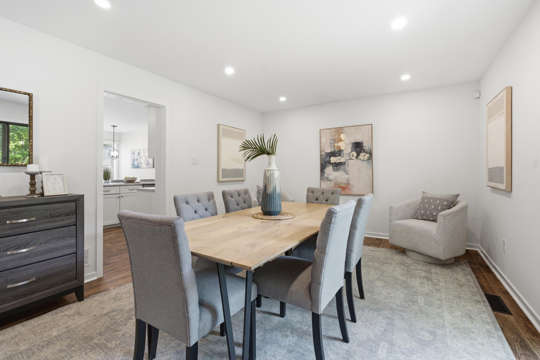 138 MONTROSE AVENUE 26