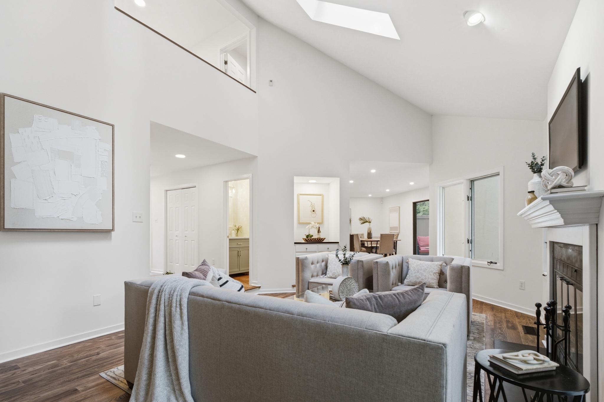138 MONTROSE AVENUE 26