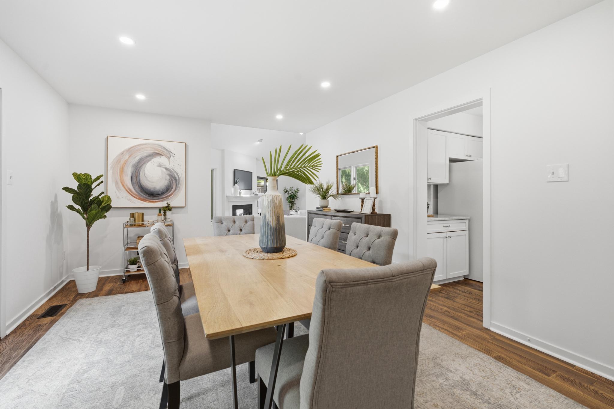 138 MONTROSE AVENUE 26