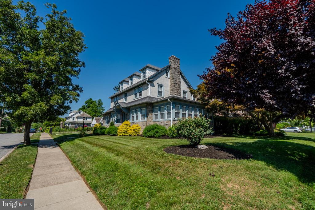 900 CHILDS AVENUE