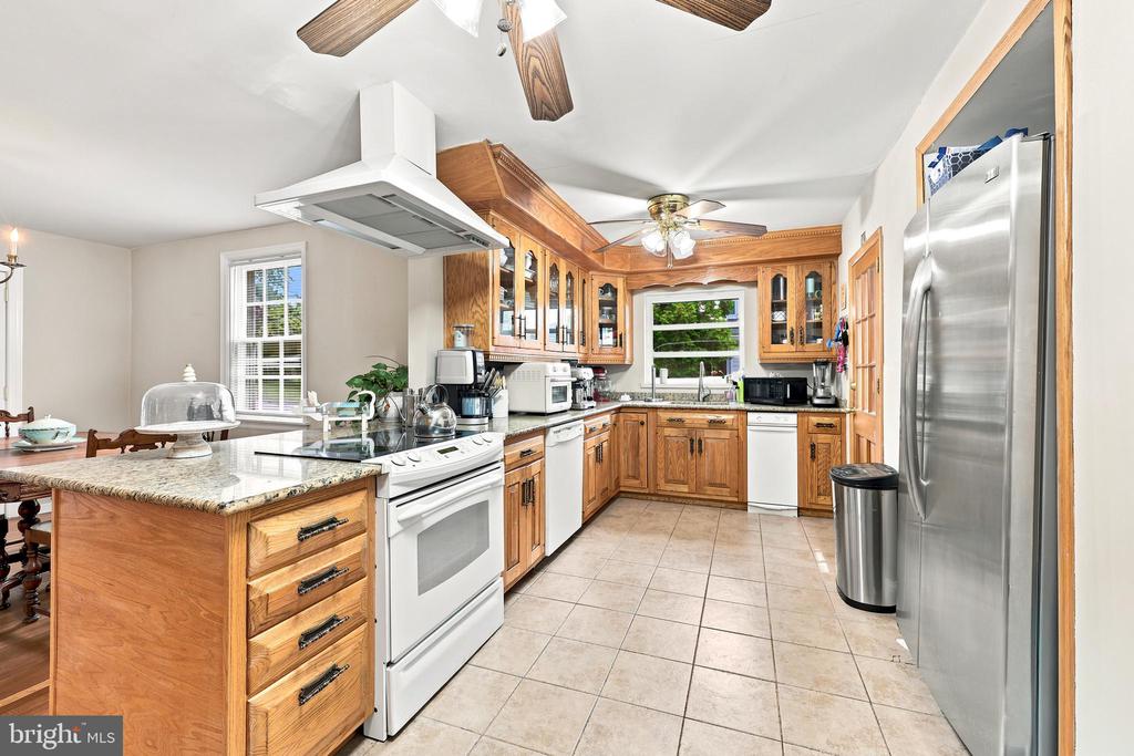844 BURMONT ROAD