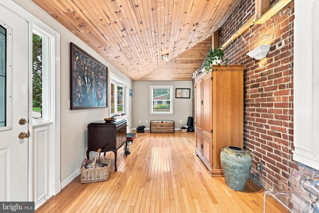 844 BURMONT ROAD