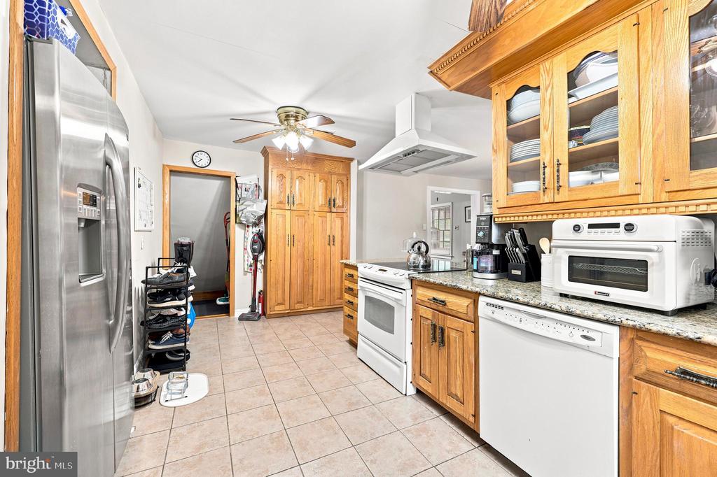 844 BURMONT ROAD