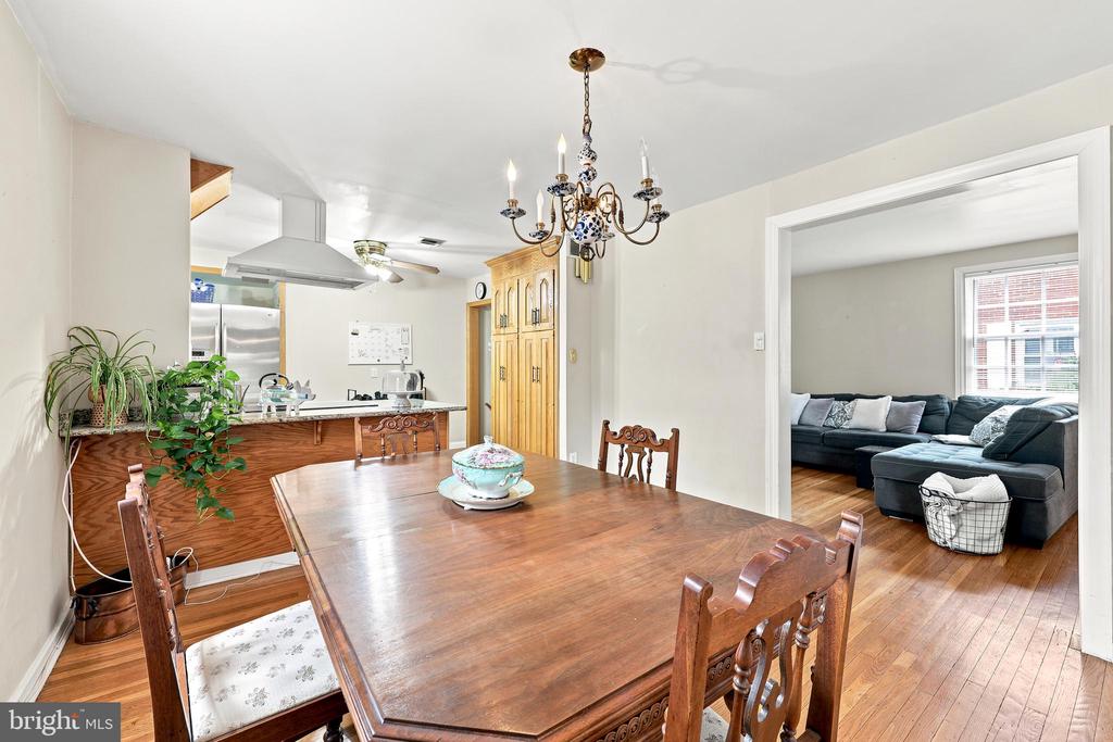 844 BURMONT ROAD
