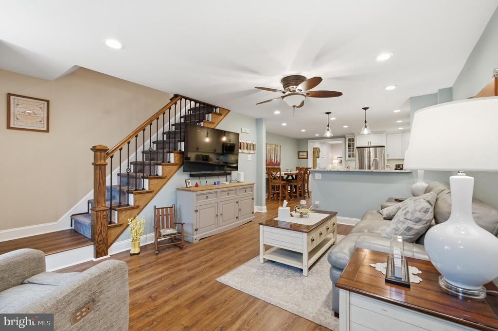 1084 CEDARWOOD ROAD