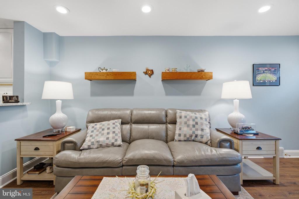 1084 CEDARWOOD ROAD