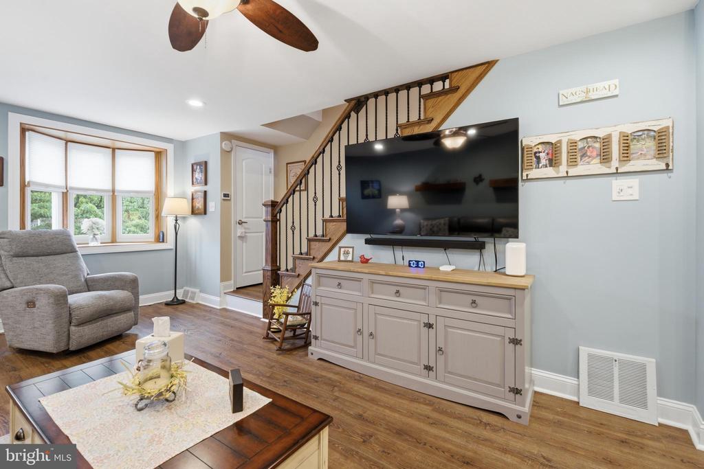 1084 CEDARWOOD ROAD