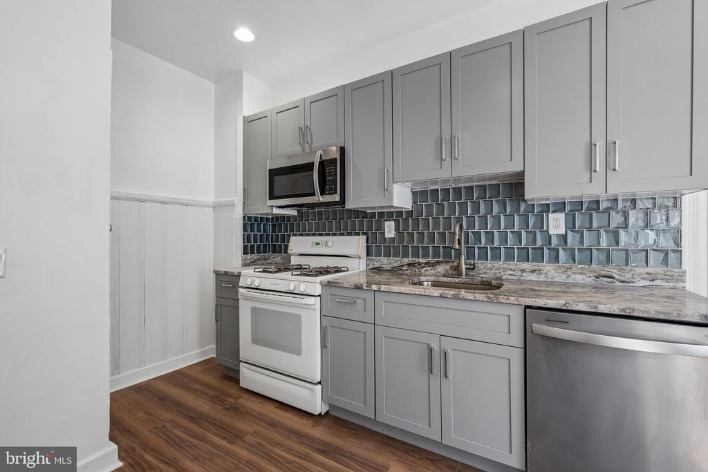 627 WALNUT STREET