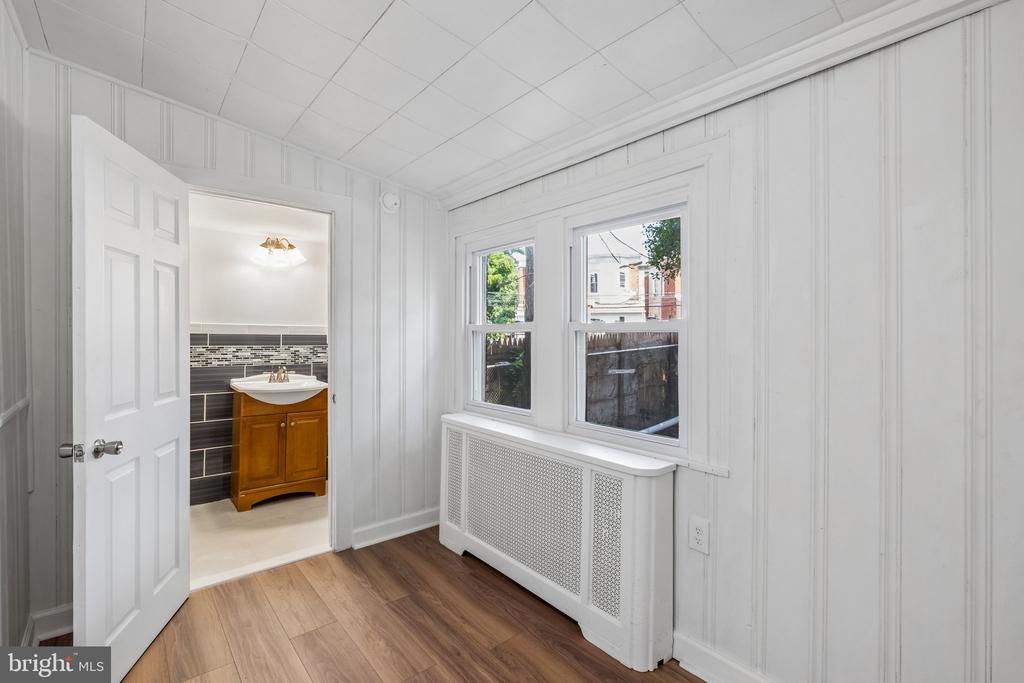 627 WALNUT STREET