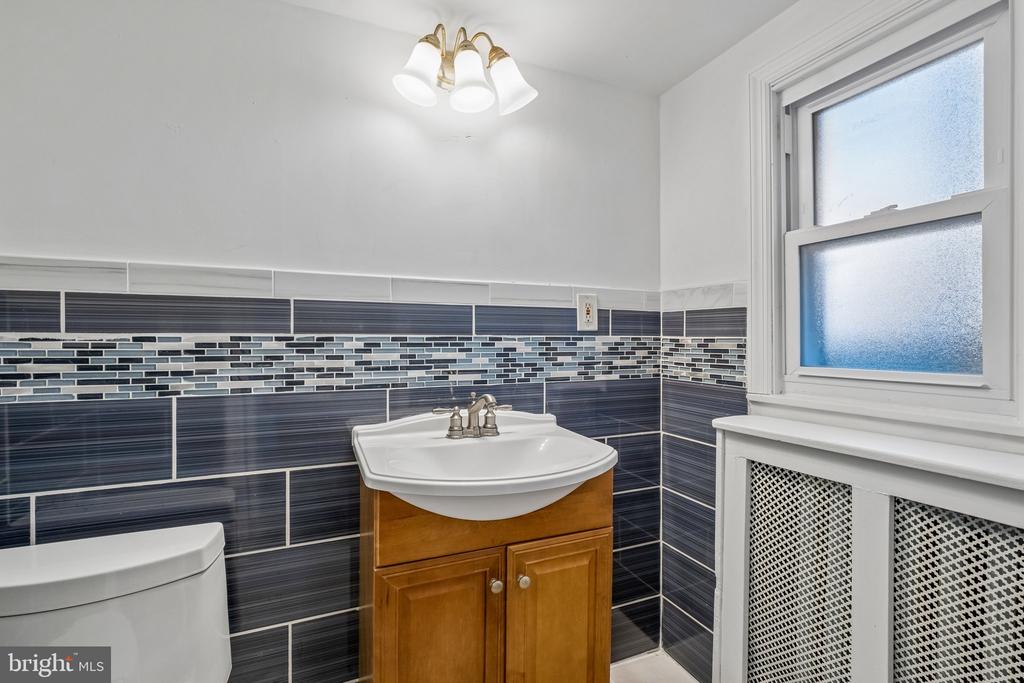 627 WALNUT STREET